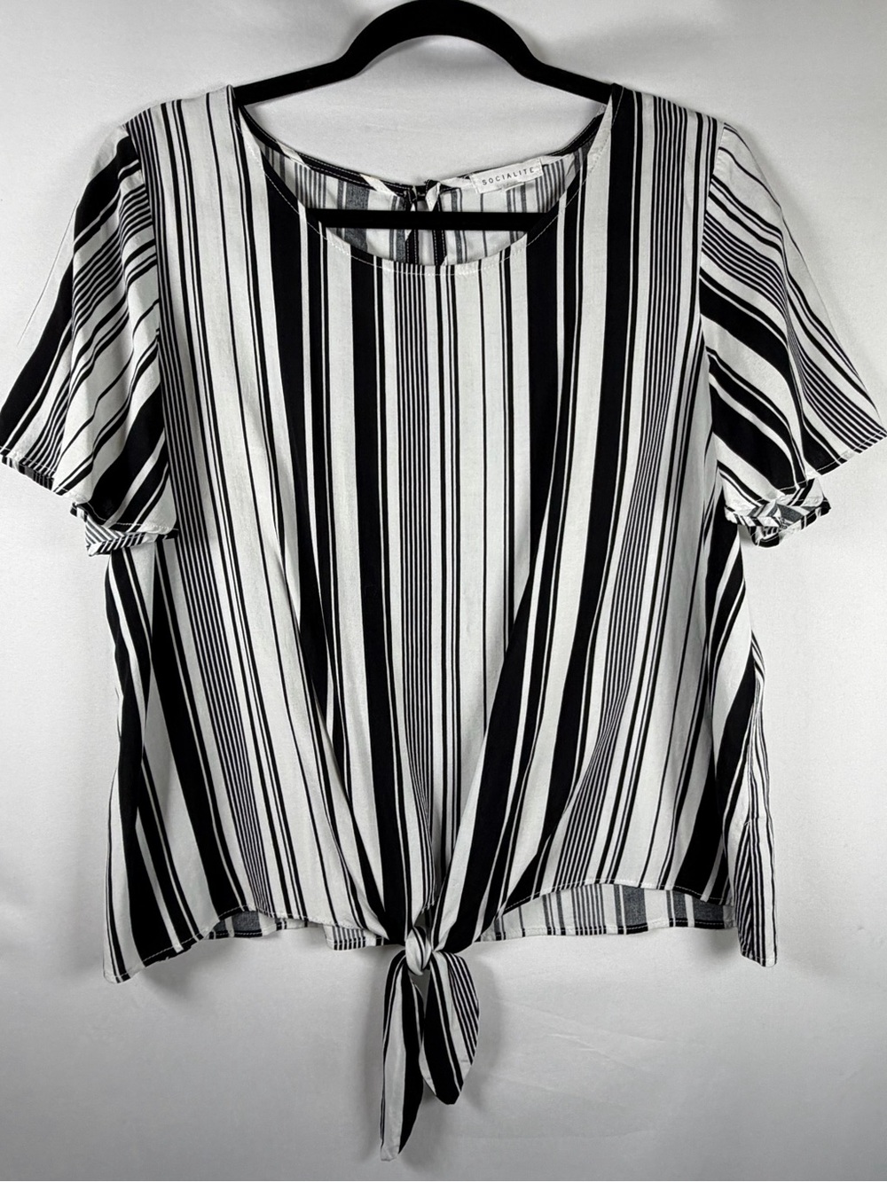Socialite Black White Striped Tie Front Blouse Top Size XL Made in USA